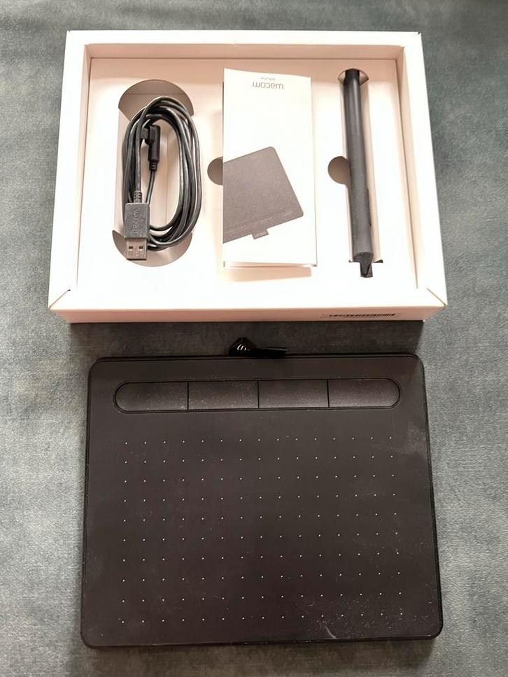 Wacom Intuos Tekentablet, Computers en Software, Tekentablets, Gebruikt, Bedraad, Multi-touch, Verzenden
