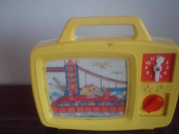 Vintage speelgoed televisie met muziek  beschikbaar voor biedingen