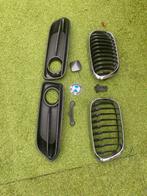 BMW 1 Serie F20 Mistlamprooster, embleem en luchtmassameter, Auto-onderdelen, Carrosserie en Plaatwerk, Gebruikt, Voor, Ophalen of Verzenden