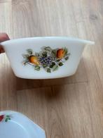 Mooie vintage ovenschaal met rozen en fruit, Ophalen of Verzenden, Overige stijlen, Glas, Schaal of Schalen