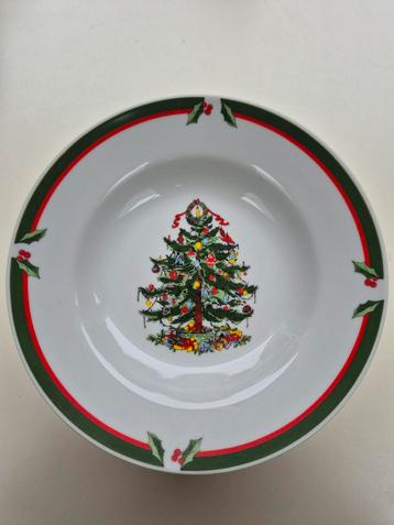 Kerstservies  10 x diepe borden  beschikbaar voor biedingen