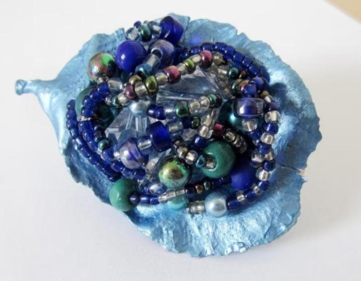 Vintage aparte grote mooie broche met diverse glaskralen, Sieraden, Tassen en Uiterlijk, Broches, Zo goed als nieuw, Verzenden