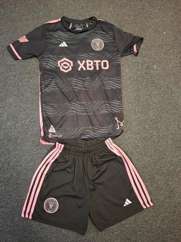 Lionel Messi voetbal tenue Inter Miami shirt Fc Barcelona  beschikbaar voor biedingen