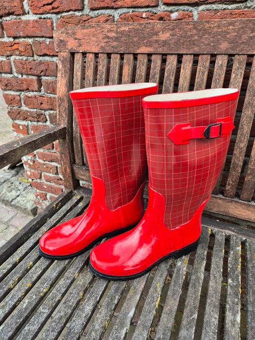Leuke rode rubberen laarzen rubber laars maat 41, Tuin en Terras, Werkkleding, Zo goed als nieuw, Laarzen, Ophalen of Verzenden