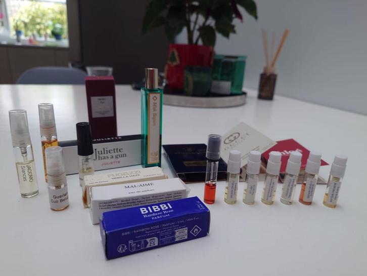 Niche samples en decants, Skins sets, ook los te koop, Sieraden, Tassen en Uiterlijk, Uiterlijk | Parfum, Nieuw, Ophalen of Verzenden