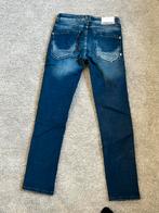 Donkere spijkerbroek van vingino flex fit maat 100/140, Kleding | Dames, Ophalen of Verzenden, Zo goed als nieuw, Blauw, W27 (confectie 34) of kleiner