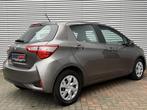Toyota Yaris 1.5 VVT-i Automaat Airco Camera 38392 KM Aux 19, Auto's, Toyota, Stof, Gebruikt, 4 cilinders, Beige