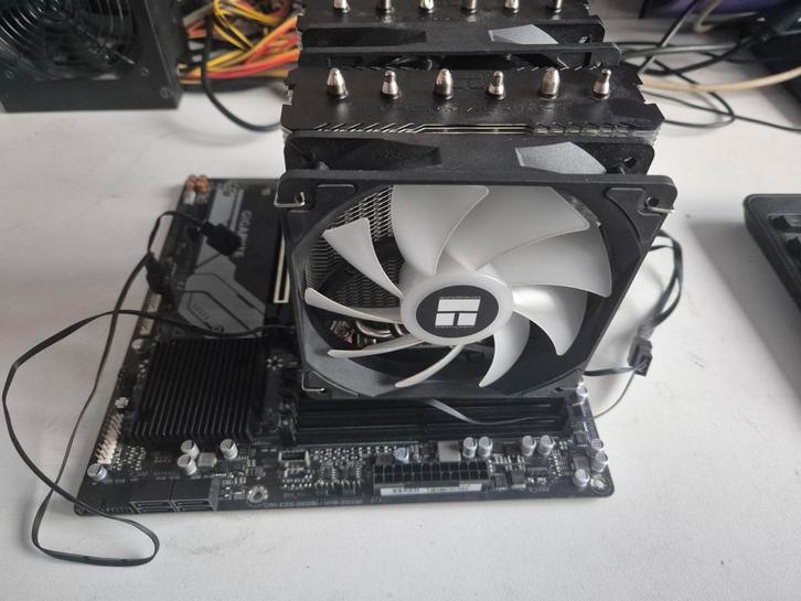 Gigabyte B650M DS3H + Ryzen 7900x Combo, Computers en Software, Moederborden, Zo goed als nieuw, AMD, DDR5, Ophalen of Verzenden