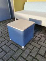 Vepa V50 bijzettafel / poef ( wol + hout ), Postbus, Minder dan 50 cm, Vierkant, Hout