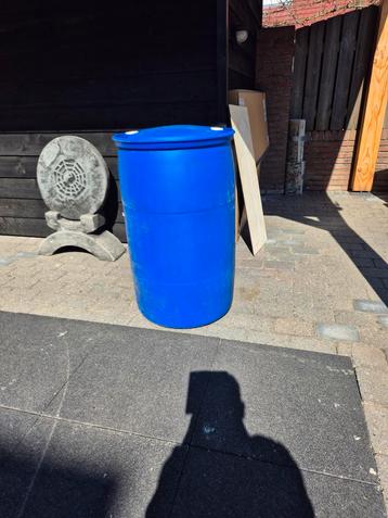 200 liter vat beschikbaar voor biedingen