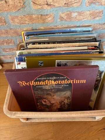 Krat met lp’s  beschikbaar voor biedingen