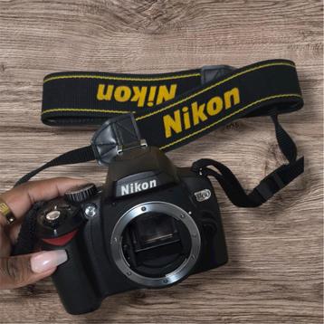 Nikon D60 DSLR Starter Kit met lens (licht beschadigd) beschikbaar voor biedingen