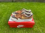 Nike Air Max 1 “Ugly Duck Pecan” Maat 47, Overige kleuren, Nike, Nieuw, Ophalen of Verzenden