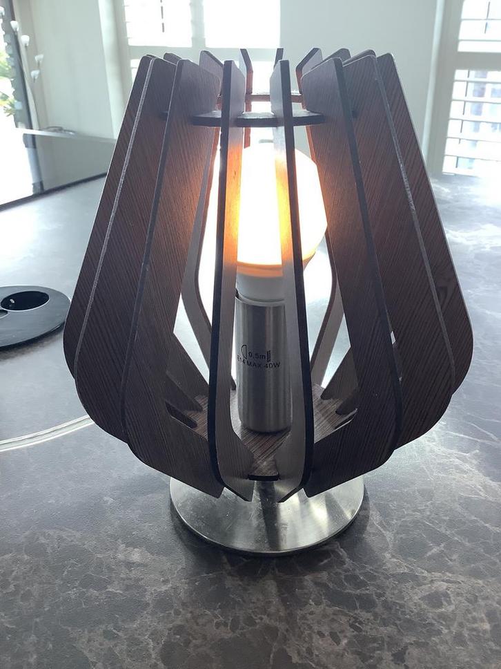 Mooi houten tafel lampje zgan, Huis en Inrichting, Lampen | Tafellampen, Zo goed als nieuw, Minder dan 50 cm, Hout, Ophalen of Verzenden