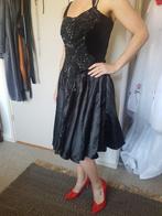 Vintage zwarte COCKTAILJURK met applicatie -Vera Mont France, Kleding | Dames, Gelegenheidskleding, Maat 38/40 (M), Zwart, Ophalen of Verzenden