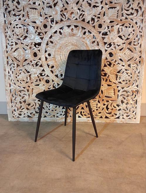 Nieuwe eetkamerstoel adore velvet zwart nu €50 per stuk, Huis en Inrichting, Stoelen, Nieuw, Vijf, Zes of meer stoelen, Hout, Kunststof