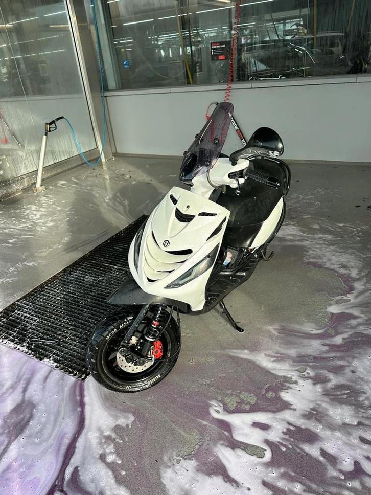 zip 183 brom, Fietsen en Brommers, Scooters | Piaggio, Gebruikt, Zip, Maximaal 45 km/u, Tweetakt, Ophalen