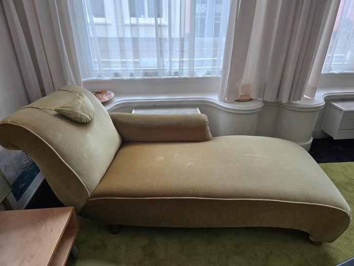 Mooie Chaise longue, trijp bekleed. Uit erfenis., Antiek en Kunst, Antiek | Meubels | Kasten, Ophalen of Verzenden