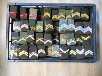 Rangen KL (emblemen) Nederlands leger (meer dan op foto) beschikbaar voor biedingen