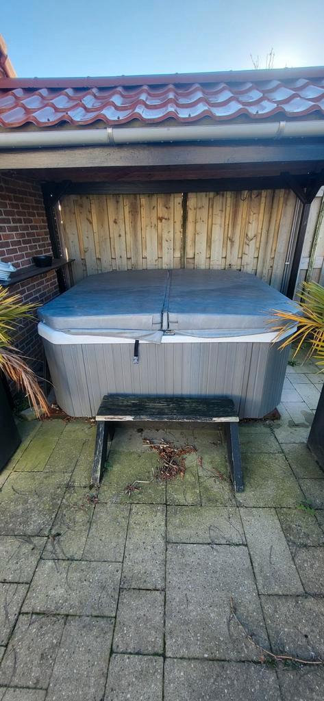 Jacuzzi te koop - Ontspanning in eigen tuin!, Tuin en Terras, Bubbelbaden en Hottubs, Ophalen of Verzenden
