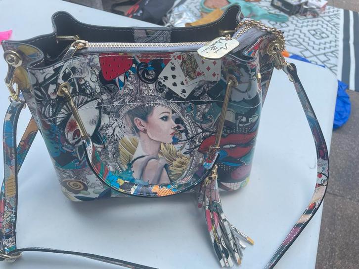 Leren Schoudertas met Print, Sieraden, Tassen en Uiterlijk, Tassen | Damestassen, Zo goed als nieuw, Schoudertasje, Overige kleuren