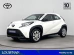 Toyota Aygo X 1.0 VVT-i S-CVT Play | NIEUW & DIRECT LEVERBAA, Auto's, Toyota, Stof, Zwart, Met garantie (alle), 4 stoelen