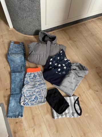 TE KOOP: KLEDINGPAKKET MT 158 IN GOEDE STAAT!! beschikbaar voor biedingen