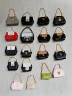 Leuke zwarte miniatuur design Chanel handtasjes voor Barbie, Ophalen of Verzenden, Accessoires