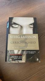 Gerechtigheid - Stieg Larsson, Gelezen, Scandinavië, Ophalen of Verzenden, Stieg Larsson