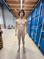 Paspop man 1.85, Ophalen