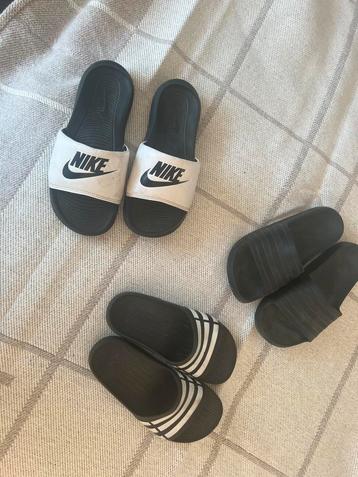 3 paar badslippers/ maat 31, 33 en 35 beschikbaar voor biedingen