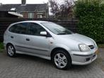 Nissan Almera Tino 1.8 Tekna Climate Control 5-Drs Lmv APK t, Auto's, Nissan, 65 €/maand, 4 cilinders, Almera Tino, 116 pk