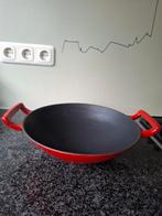 In nieuwstaat! Gietijzer wok, rood geëmailleerd  Ø 30 cm, Ophalen of Verzenden, Zo goed als nieuw, Gietijzer, Wok