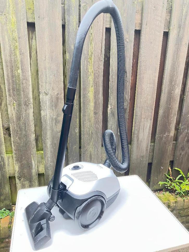 Bosch stofzuiger Serie 2, Witgoed en Apparatuur, Stofzuigers, Zo goed als nieuw, Stofzuiger, Minder dan 1200 watt, Stofzak, Ophalen of Verzenden