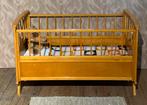 Vintage baby bedje - ledikantje - hout, Ophalen, Zo goed als nieuw, Minder dan 140 cm, Matras