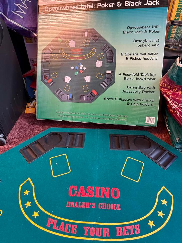 Poker Set met Uitklapbare Tafel, Hobby en Vrije tijd, Gezelschapsspellen | Bordspellen, Zo goed als nieuw, Vijf spelers of meer