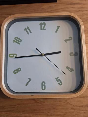 Houten klok ikea piro 16589 beschikbaar voor biedingen