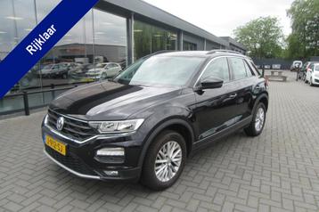 Volkswagen T-Roc 1.0 TSI Style Business, Navigatie, Trekhaak beschikbaar voor biedingen