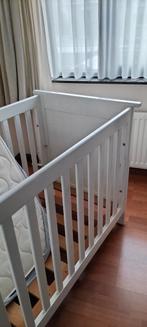 Ledikantje en commode - Oma's schatje!, Kinderen en Baby's, Kinderkamer | Commodes en Kasten, Gebruikt, 50 tot 70 cm, Ophalen of Verzenden