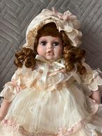 Porseleine pop, Ophalen of Verzenden, Zo goed als nieuw, Pop