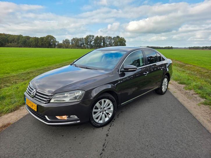 Volkswagen Passat 1.4 TSI 90KW 2012 Bruin, Auto's, Volkswagen, Bedrijf, Passat, ABS, Airbags, Airconditioning, Alarm, Bluetooth