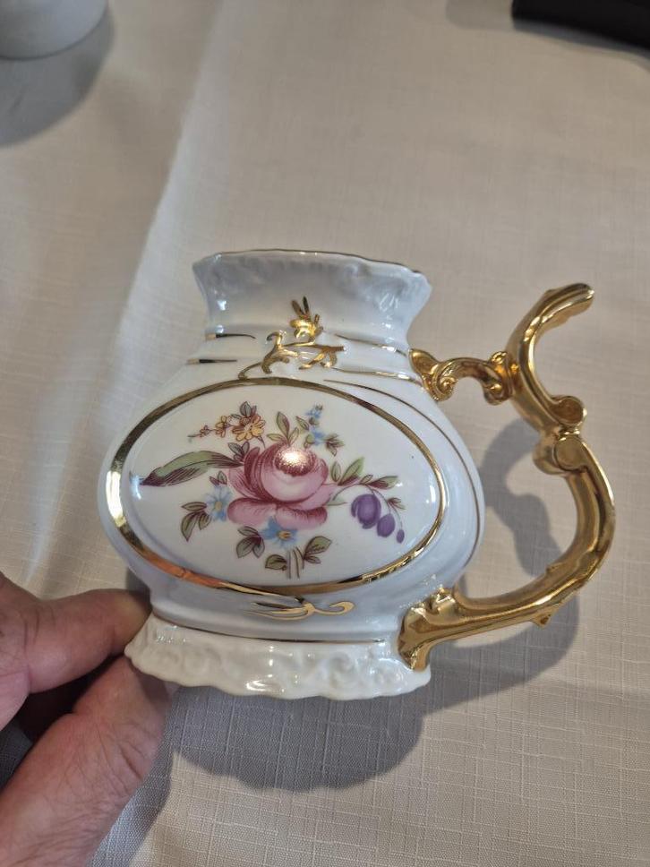 Karlovy Vary kuipbeker uit Tjechie 1 stuks - porselein uniek, Antiek en Kunst, Antiek | Porselein, Ophalen of Verzenden