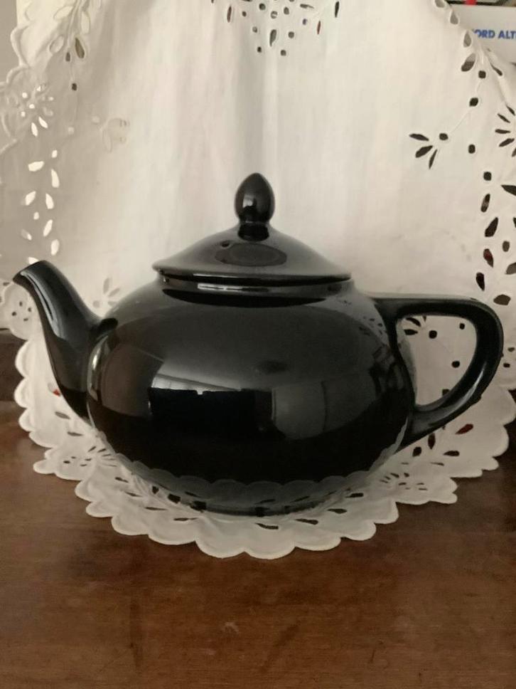 Brocante zwarte theepot, Antiek en Kunst, Curiosa en Brocante, Ophalen of Verzenden