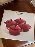 Le creuset 4 kleine braad en stoofpannen 10 cm, Huis en Inrichting, Keuken | Potten en Pannen, Ophalen of Verzenden, Zo goed als nieuw