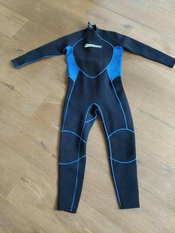Te koop mooi neopreen wetsuit 2XL beschikbaar voor biedingen