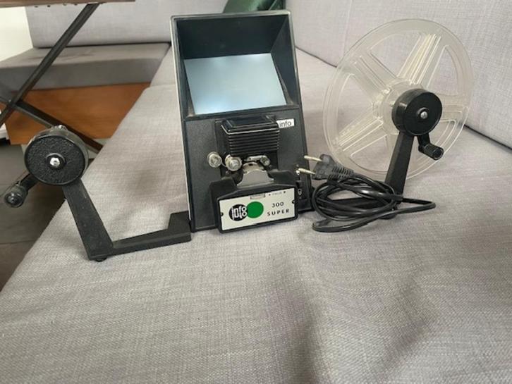 Info 300 Super Microfilmlezer - Vintage, Verzamelen, Fotografica en Filmapparatuur, Overige typen, 1960 tot 1980, Ophalen of Verzenden