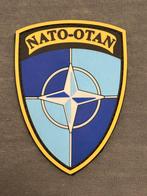 Pvc embleem NATO, Verzamelen, Verzenden, Landmacht, Nederland, Embleem of Badge