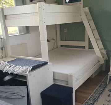 Stapelbed voor 3 slapers beschikbaar voor biedingen
