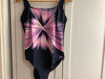 Badpak met verstevigde voorpand merk Speedo mt 42 beschikbaar voor biedingen