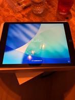 iPad (8th generation) space gray, wifi, 32 gb, met kabeltje, Computers en Software, Apple iPads, 32 GB, Apple iPad, Zo goed als nieuw